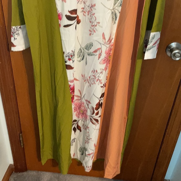 Dress - Picture 2 of 4